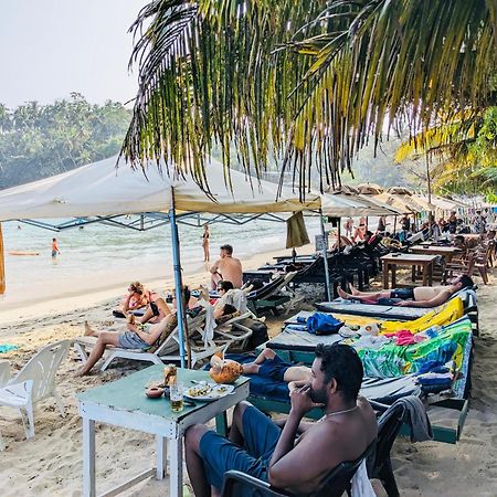Silent Cabana And Restaurant Marakolliya, Tangalle Bagian luar foto