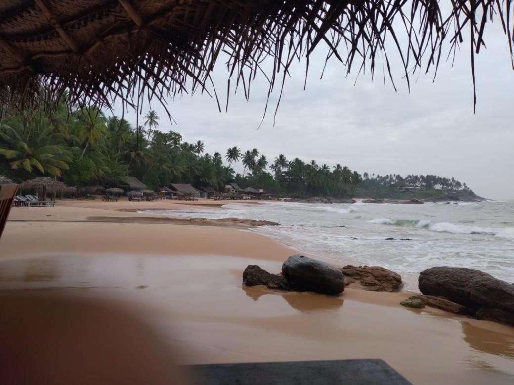 Silent Cabana And Restaurant Marakolliya, Tangalle Bagian luar foto