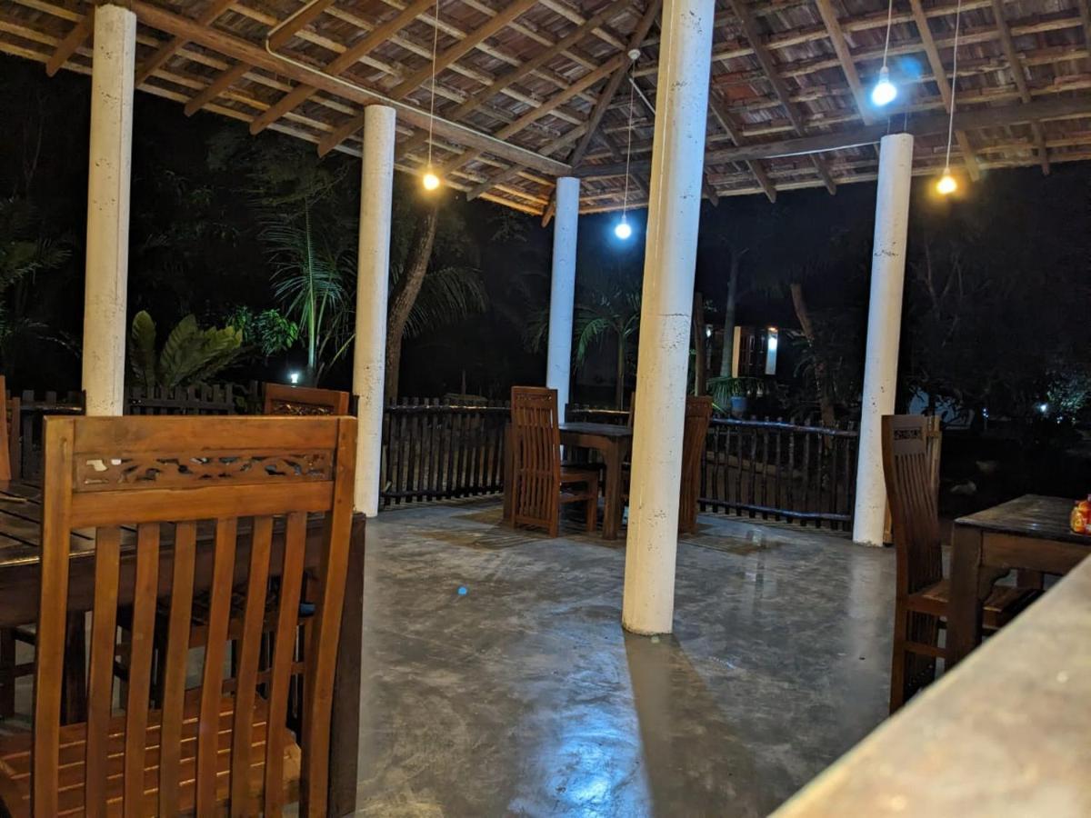 Silent Cabana And Restaurant Marakolliya, Tangalle Bagian luar foto