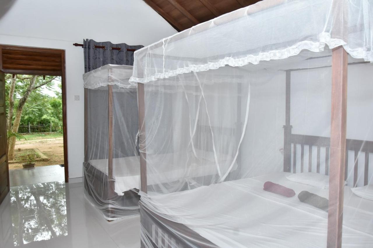 Silent Cabana And Restaurant Marakolliya, Tangalle Bagian luar foto