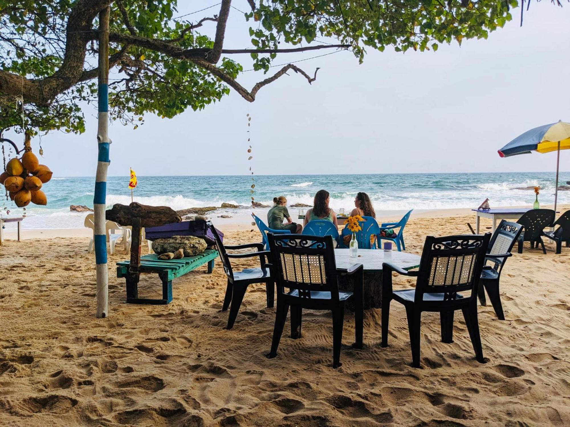 Silent Cabana And Restaurant Marakolliya, Tangalle Bagian luar foto