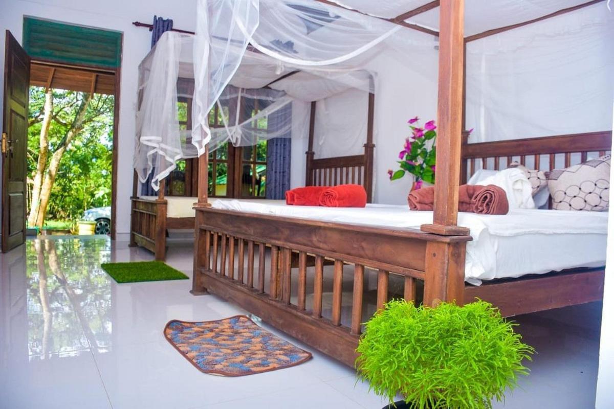 Silent Cabana And Restaurant Marakolliya, Tangalle Bagian luar foto
